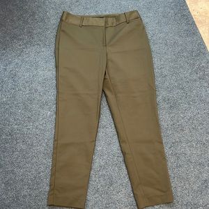 Tahari Olive Green Dress Pants Size 8, EUC
